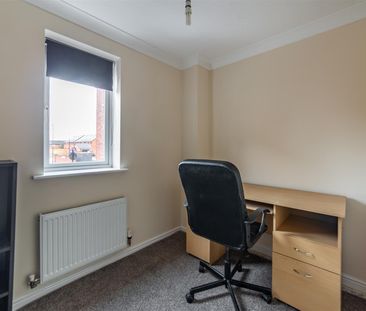 5 bed terraced house to rent in Hartford Court, Heaton, NE6 - Photo 2