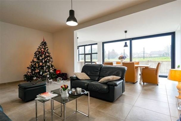 Appartement te huur - Photo 1