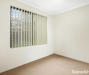 Two Bedroom Unit In Convenient Location - Photo 1