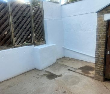 2 Bed Flat, Forest Road, E17 - Photo 5
