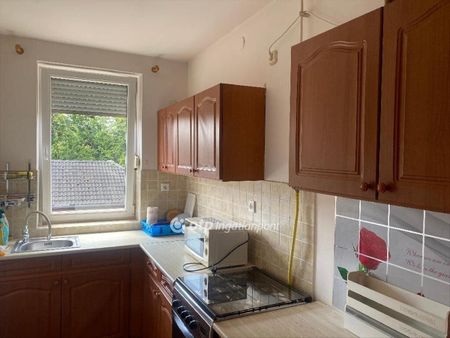 Kiadó jó állapotú lakás - Nyíregyháza - Photo 5