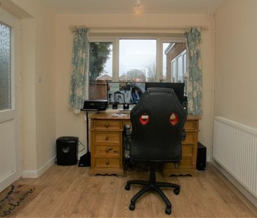 Felcott Close, Hersham - Photo 2