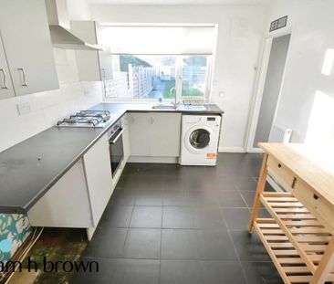 Rainham, Essex - Photo 4