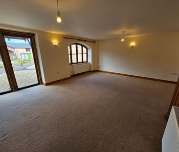 3 bedroom barn conversion to rent - Photo 2