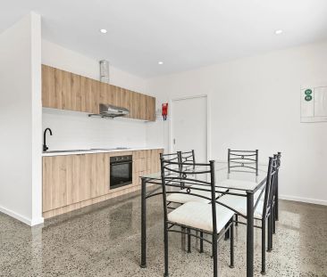 Brand new fully furnished rooms with private courtyards – All bills... - Photo 1