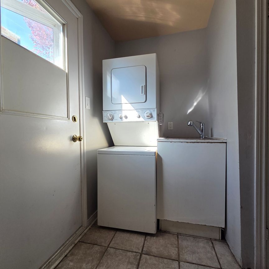 For Lease - 81 Craig Henry Drive Unit# B, South of Baseline to Knoxdale, Ontario - Photo 1