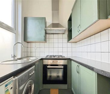 2 bedroom semi-detached house to rent - Photo 3