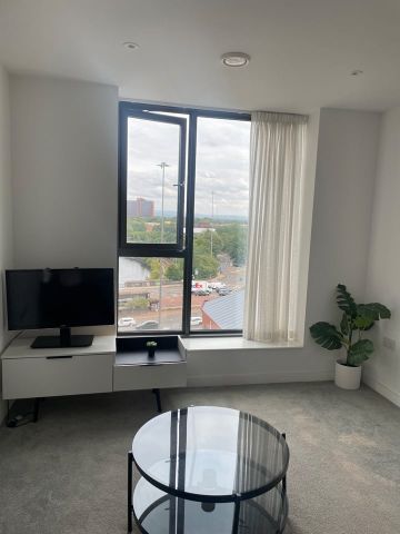 Room in a Shared Flat, Wharf End, M17 - Photo 3