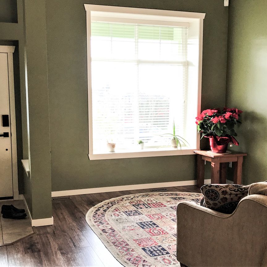 3,100 Sq Ft Family Home | 4 Beds + Finished Basement | Prime Surrey Location - Photo 1