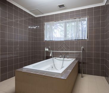 Blackburn Rooming house studios in excellent location - Photo 2