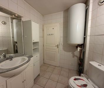 Location Appartement 2 pièces 48m² TOULON 83200 - Photo 2