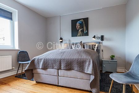 Geschmackvoll möblierte 3-Zimmer Wohnung in schöner Wohnstraße in Hamburg-Uhlenhorst - Foto 2