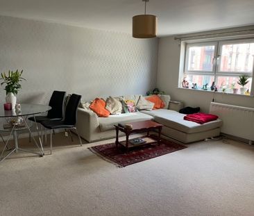 3 Bed Flat, Middlewood Street, M5 - Photo 1