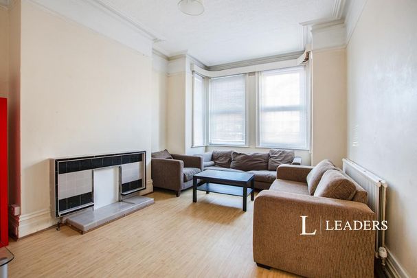 5 bedroom terraced house to rent - Photo 1