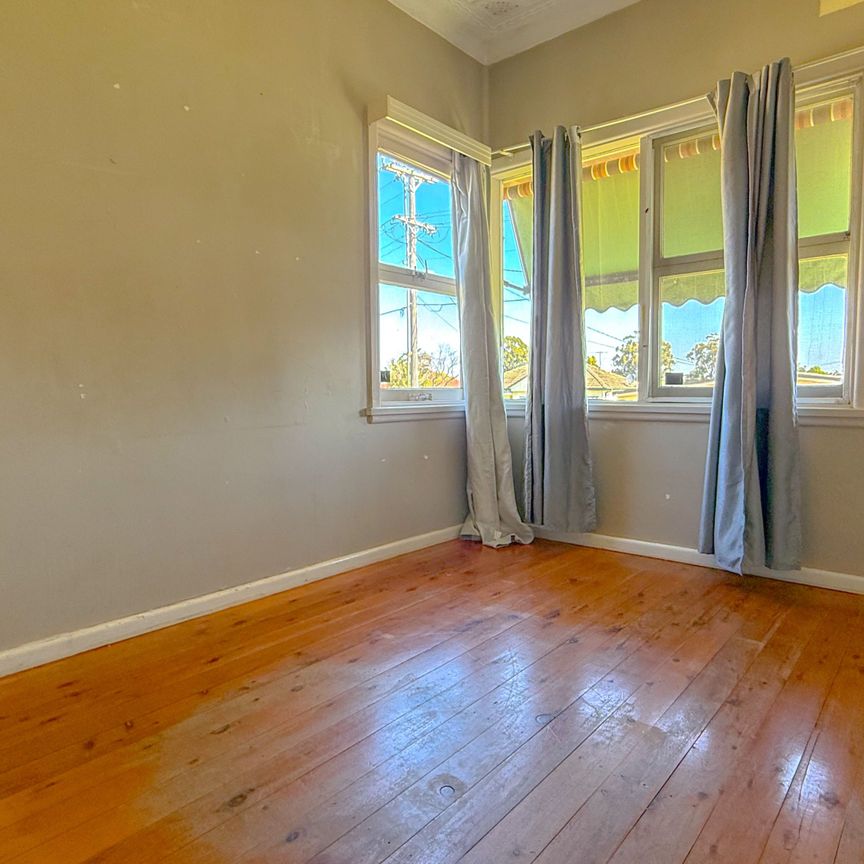 3 BEDROOM HOUSE - READY TO MOVE IN - Photo 1