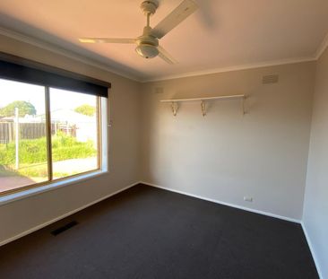 6 Stafford Street, Melton South, Vic 3338 - Photo 3