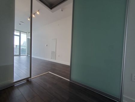 For Lease - 33 Helendale Avenue Unit# 2504, Toronto, Ontario - Photo 5