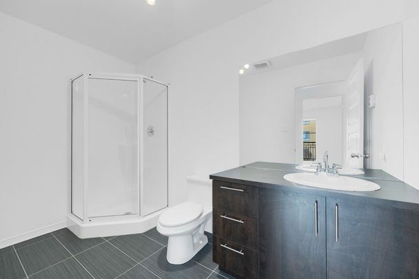 199 Boul. des Cépages, Laval (Duvernay), QC H7A - Photo 1