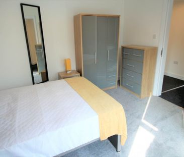 Kirkstall Lane (Room 1), Headingley, Leeds - Photo 3