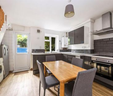 4 bedroom terraced house to rent - Photo 6