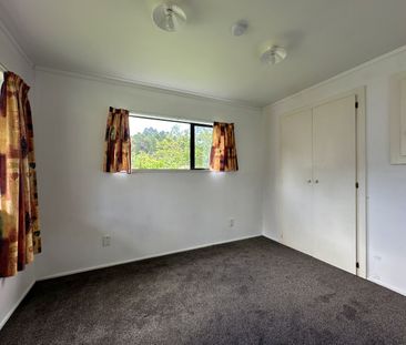 1-Bedroom Flat in Stokes Valley - Photo 4