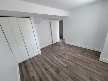 For Lease - 32 Westminster Circle Unit# Lower, Barrie, Ontario - Photo 4