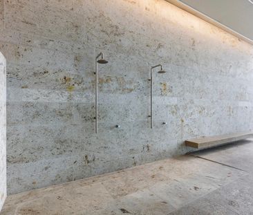 Stylish Studio Sanctuary in Prestigious One East Melbourne. - Photo 3