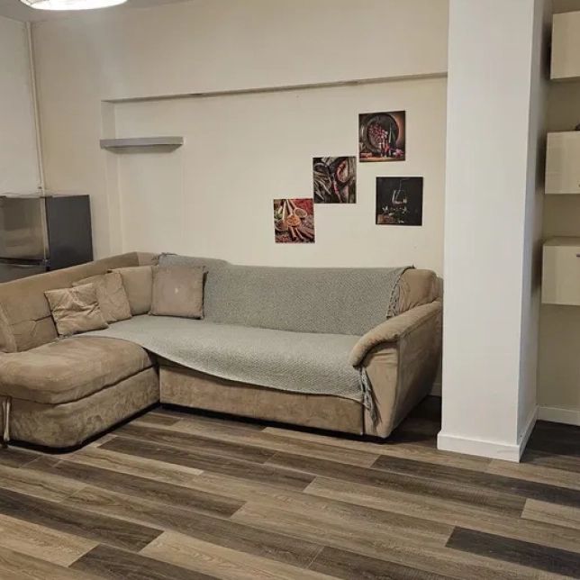 Centru apartament 75 mp, 3 camere, decomandat, de inchiriat, UMF, Cod 162094 - Fotografie 1