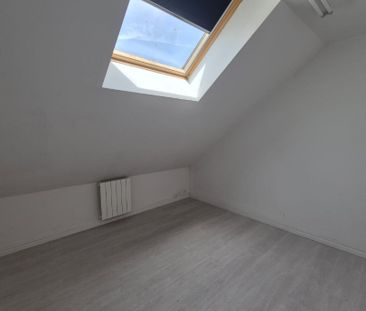Location Appartement 3 pièces 76m² NOYELLES SOUS LENS 62221 - Photo 2