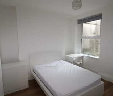 House - Terraced For Rent Queen Street, Pontypridd - Photo 5