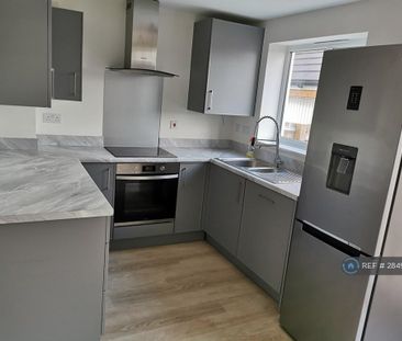 3 bedroom end of terrace house to rent - Photo 4