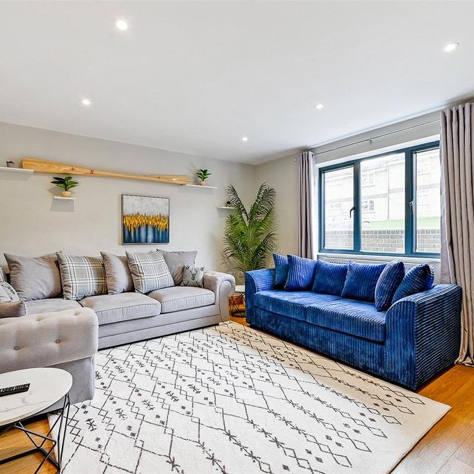 4 bedroom semi-detached house to rent - Photo 1