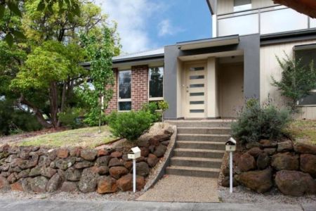 Unit 1/19A Mt Dandenong Road, - Photo 4