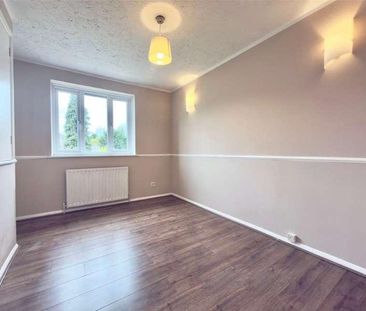 Laurelside Walk, Dunstable, Bedfordshire, LU5 - Photo 2