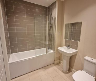 2 bedroom flat to rent - Photo 4
