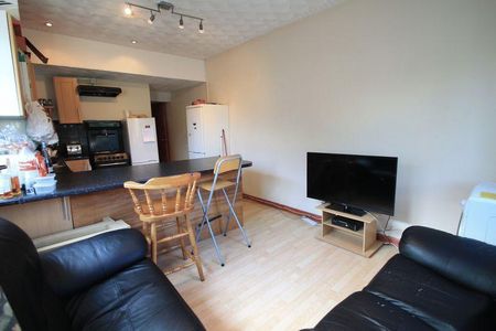 7 bedroom terraced house to rent - Photo 2