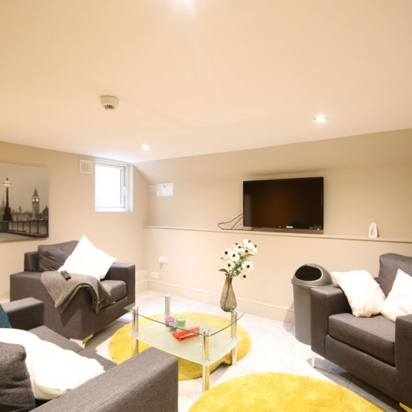 94 Abbey Street, Rugby - Photo 1