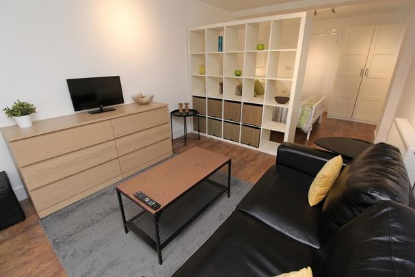 Studio to rent - Photo 1
