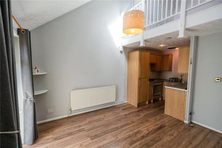 1 bedroom semi-detached house to rent - Photo 5
