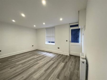1 bedroom maisonette to rent - Photo 4