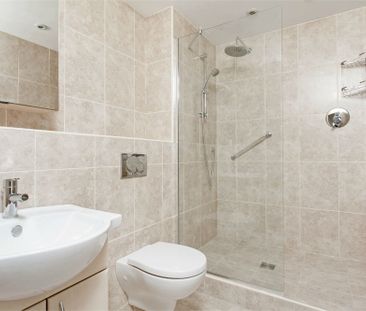 4 bedroom terraced house to rent - Photo 4