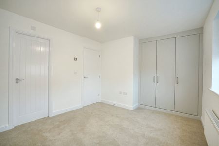 Kingfisher Drive, Northampton - Photo 2