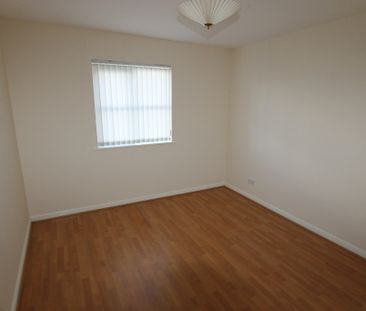 2 Bedroom Property To Rent - Photo 4