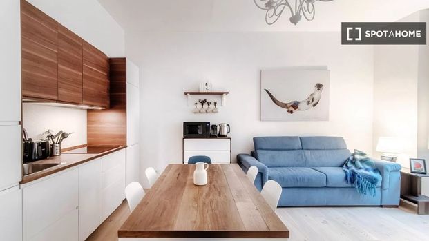 milan, Lombardy 22100 - Foto 1