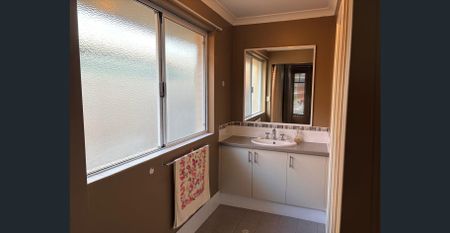 Spacious Family Home with Large Alfresco & Established Gardens! - Photo 4