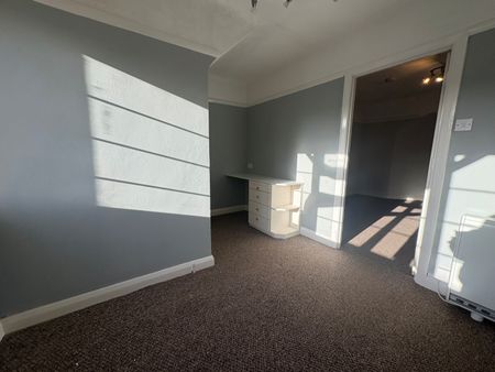 Princess Road, Branksome, Poole, Dorset, BH12 - Photo 5