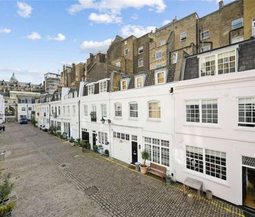A beautifully presented three bedroom mews house located in the hea... - Photo 1