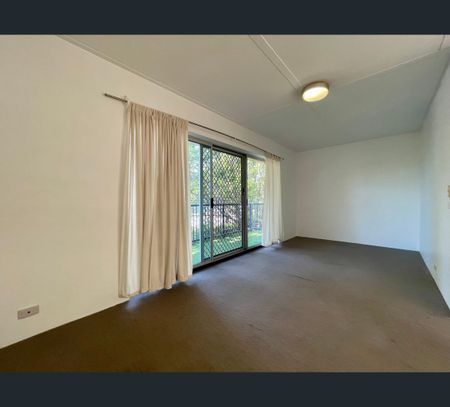 9/132 Pashen Street, Morningside, Qld 4170 - Photo 2