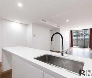 North Facing 2 Bedroom apartment in the heart of City - Photo 5