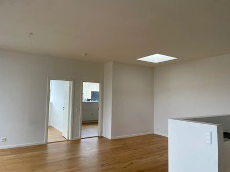 Lys og rummelig 3-værelses lejlighed på 1. sal - Photo 4